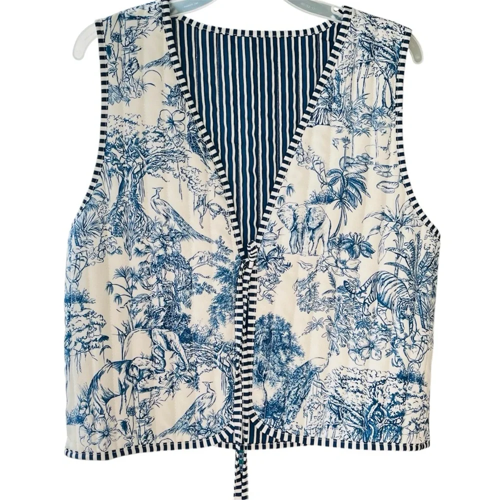 Safari Toile Quilted Vest Blue White Jungle Animals Tie Front Elephants Size L